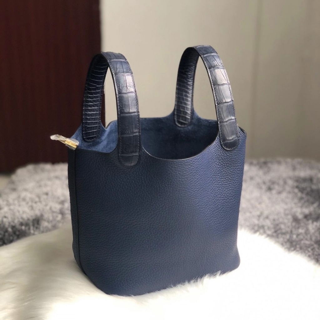 Hermes Picotin Lock 18 Touch CK73  Blue sapphire Aan Matte Alligator Crocodile