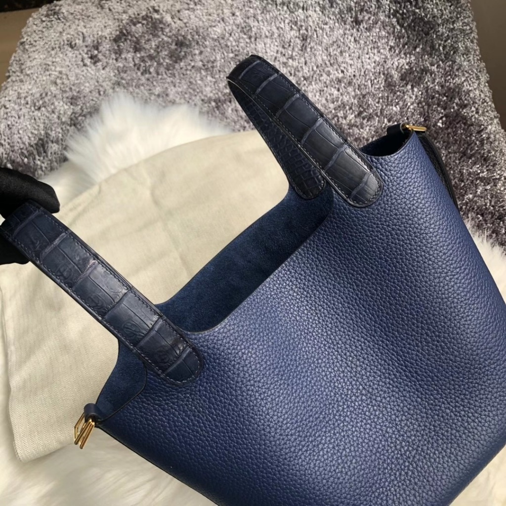 Hermes Picotin Lock 18 Touch CK73  Blue sapphire Aan Matte Alligator Crocodile