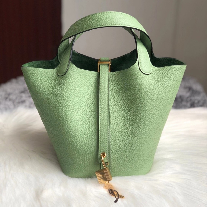 Hermes Picotin Lock 18 3I  Vert Criquet-9522