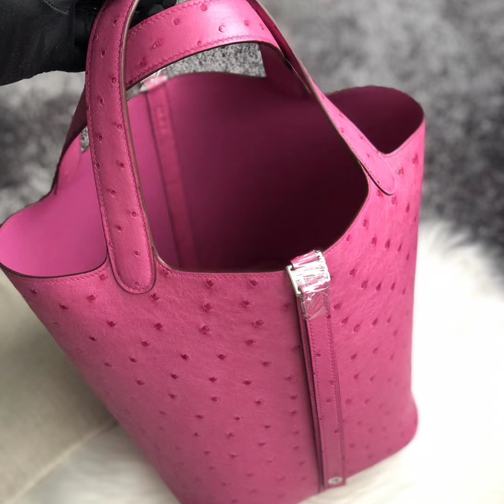 Hermes Picture Lock 22cm Ostrich 9i Magnolia