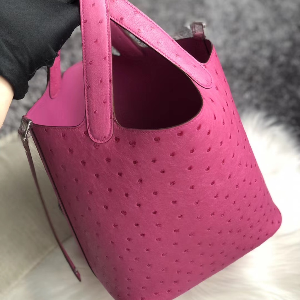 Hermes Picture Lock 22cm Ostrich 9i Magnolia