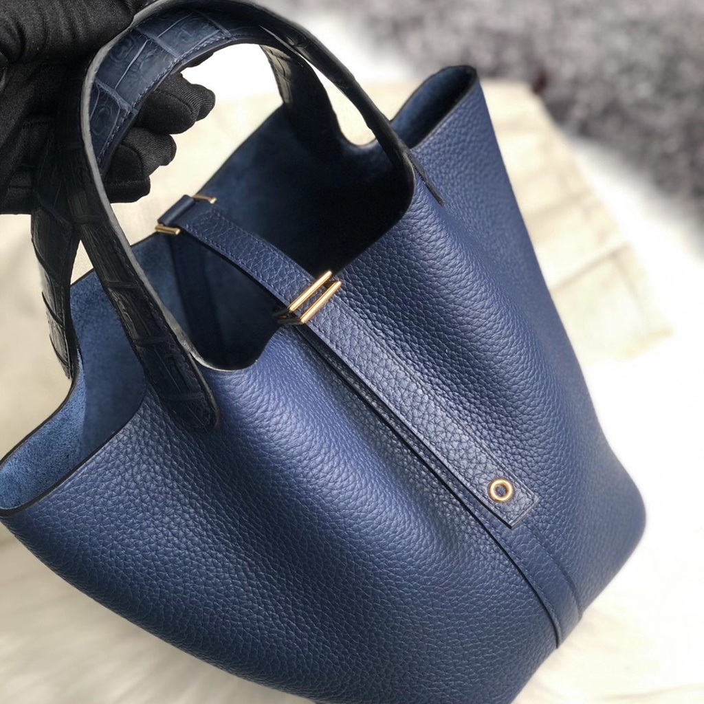 Hermes Picotin Lock 18 Touch CK73  Blue sapphire Aan Matte Alligator Crocodile