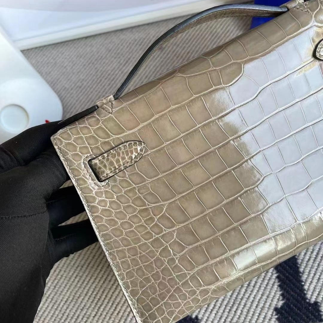Hermes MiniKelly Pochette 22cm CC81 gris tourterelle Shiny alligator crocodile Hermes MiniKelly Pochette 22cm CC81 gris tourterelle Shiny alligator crocodile