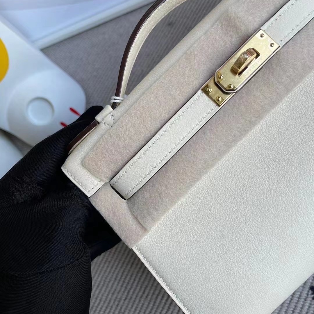 Hermes MiniKelly Pochette Swift calfskin i2 nata Hermes MiniKelly Pochette Swift calfskin i2 nata