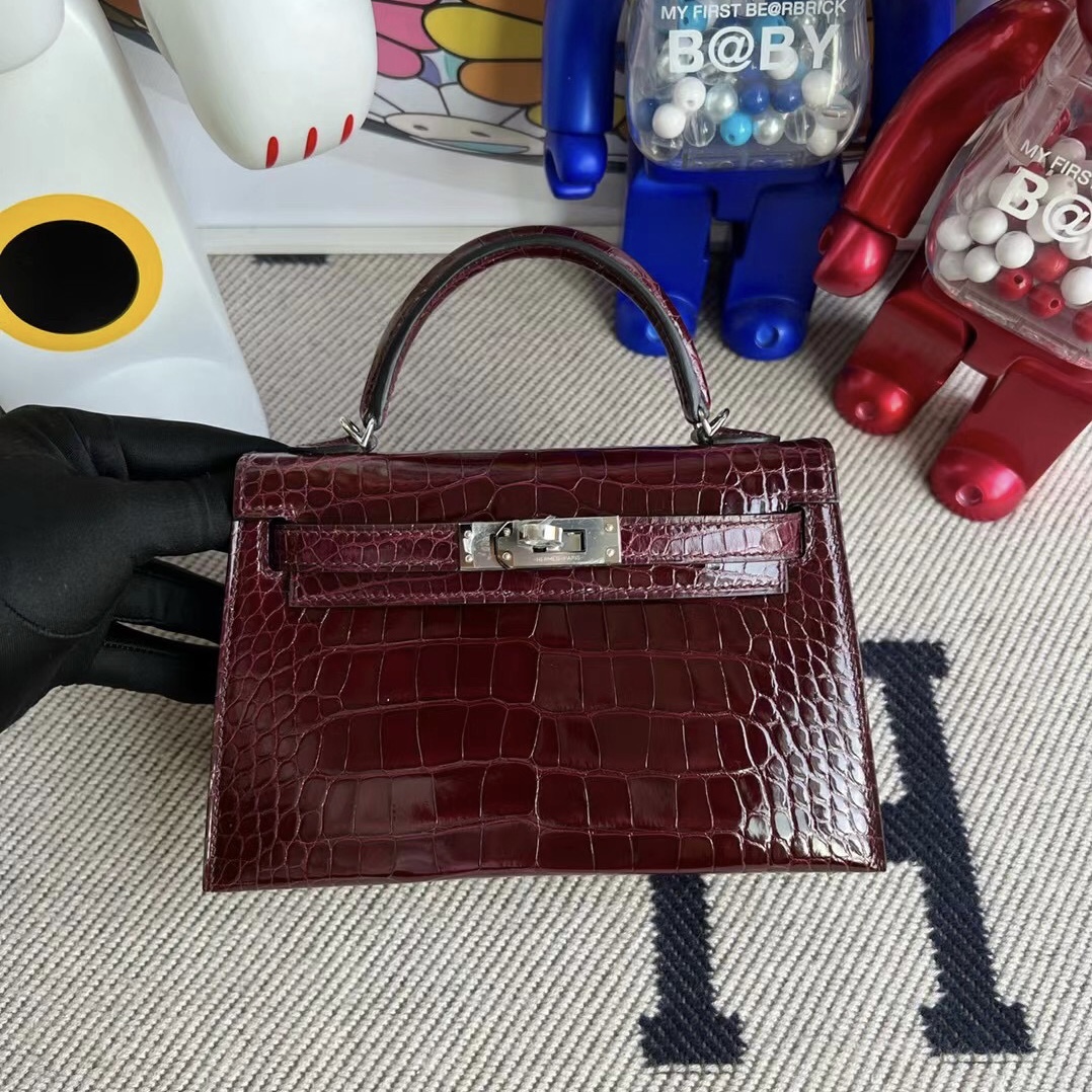 Hermès Kelly Mini II 57 Bordeaux shiny alligator crocodile PHW Hermès Kelly Mini II 57 Bordeaux shiny alligator crocodile PHW