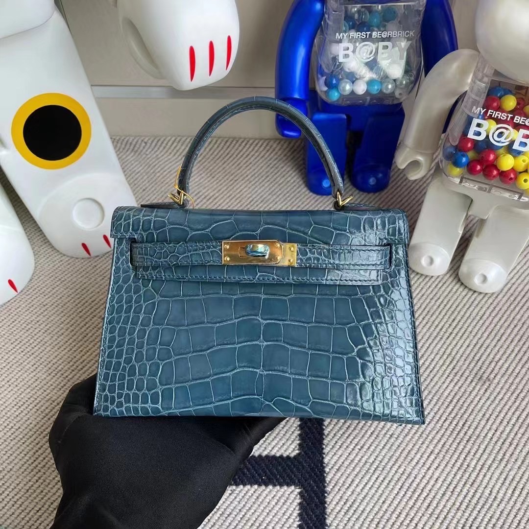 Hermes Kelly Mini II 2代 N7 Blue Tempete Shiny Alligator Crocodile GHW Hermes Kelly Mini II 2代 N7 Blue Tempete Shiny Alligator Crocodile GHW