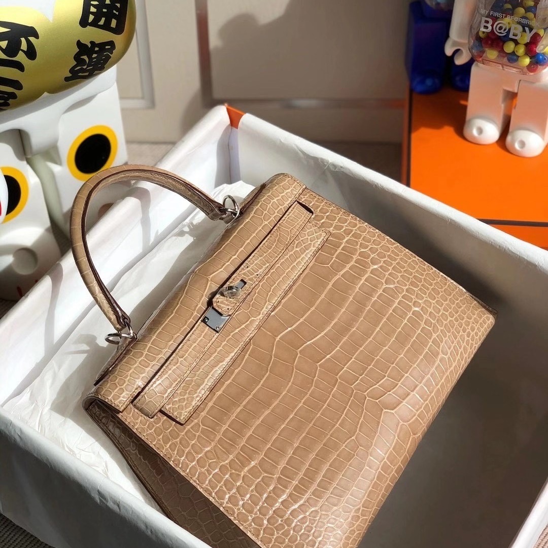 Hermes Kelly 28cm CK14 Beige 杏色 Shiny Porosus Crocodile ^ Hermes Kelly 28cm CK14 Beige 杏色 Shiny Porosus Crocodile ^
