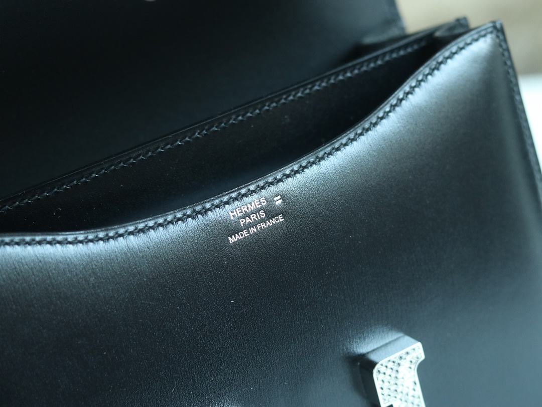 【 STOCK 】HERMES CONSTANCE 18 89NOIR BOX