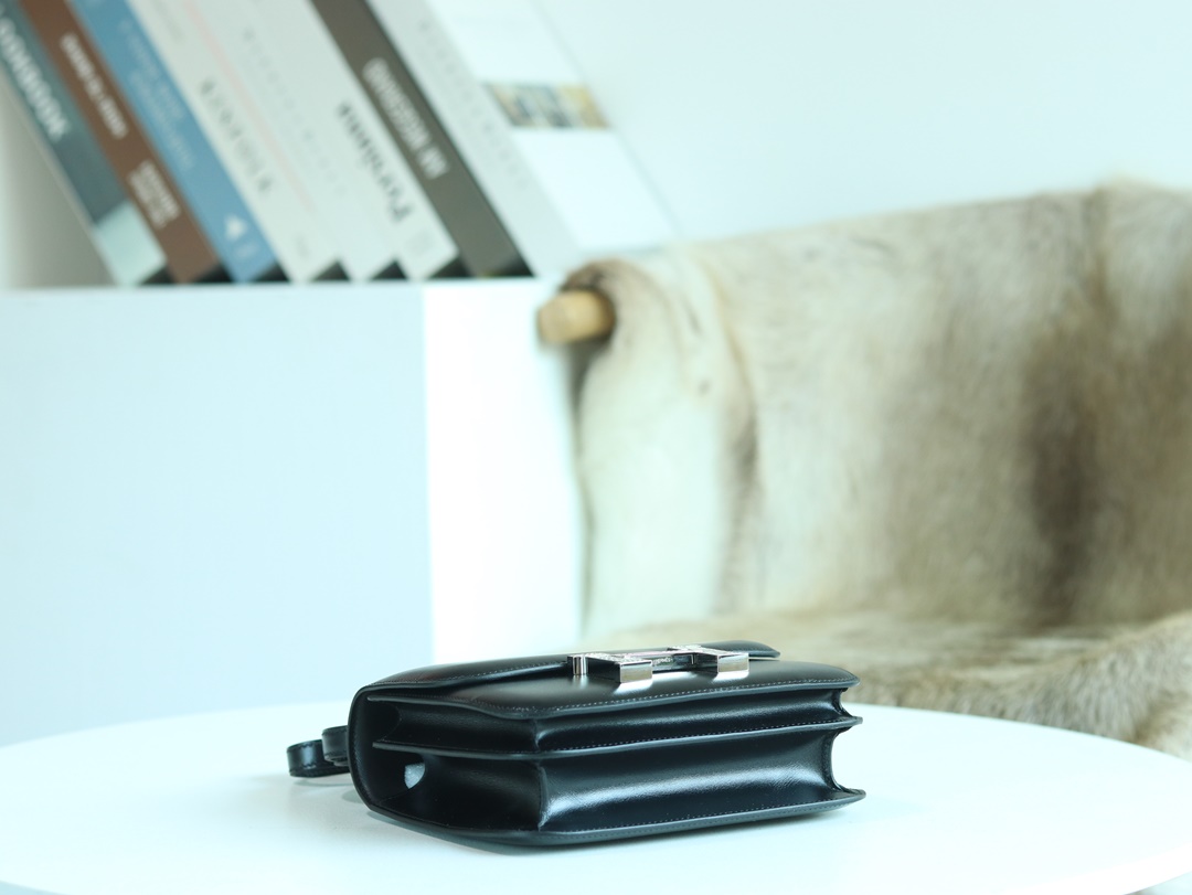 【 STOCK 】HERMES CONSTANCE 18 89NOIR BOX