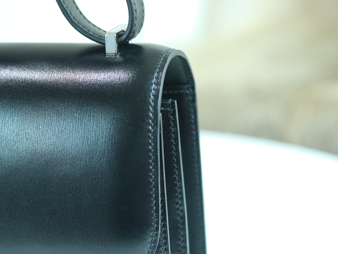 【 STOCK 】HERMES CONSTANCE 18 89NOIR BOX