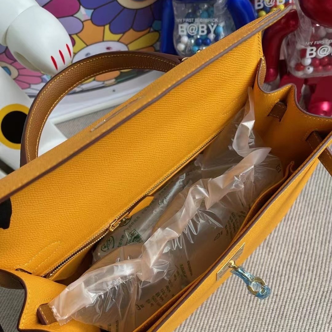 Hermes Kelly 28cm Hss Epsom 9V Jaune Dor 37 gold Hermes Kelly 28cm Hss Epsom 9V Jaune Dor 37 gold