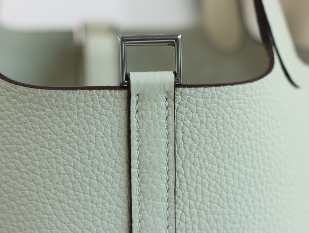【 STOCK 】HERMES Picotin Lock 18cm Clemence i2 Nata PHW