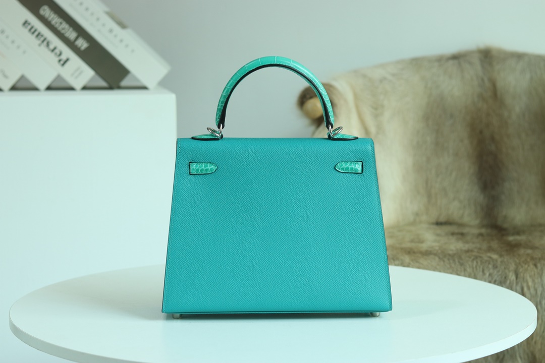 【 STOCK 】HERMES KELLY25  EPSOM SILVER HARDWARE