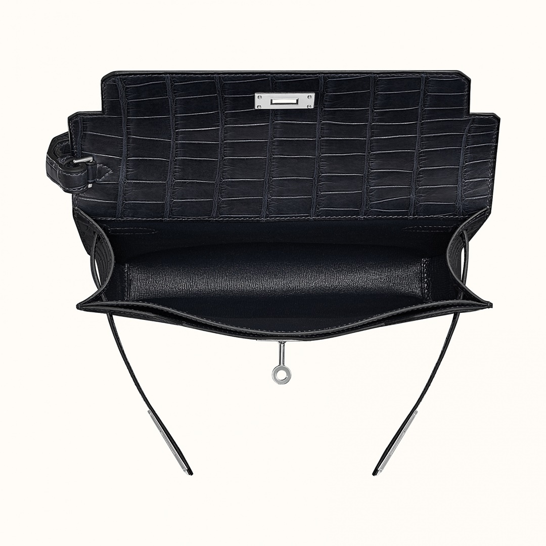 Hermes Kelly depeches 25 pouch CK76 Bleu Indigo matte Mississippiensis alligator Hermes Kelly depeches 25 pouch CK76 Bleu Indigo matte Mississippiensis alligator