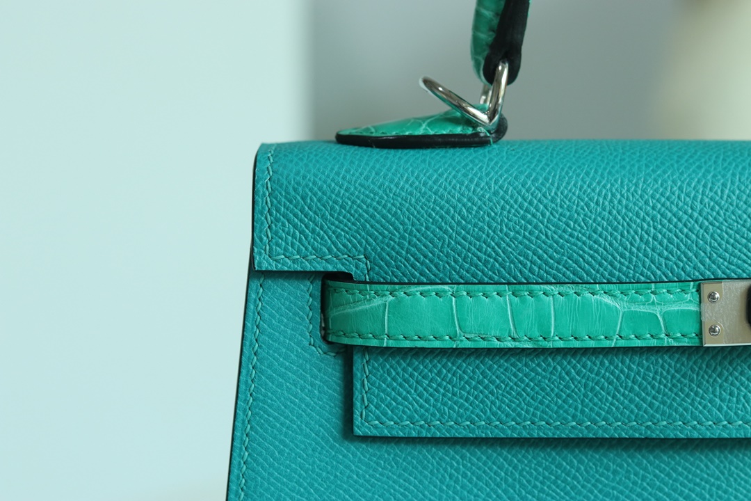 【 STOCK 】HERMES KELLY25  EPSOM SILVER HARDWARE