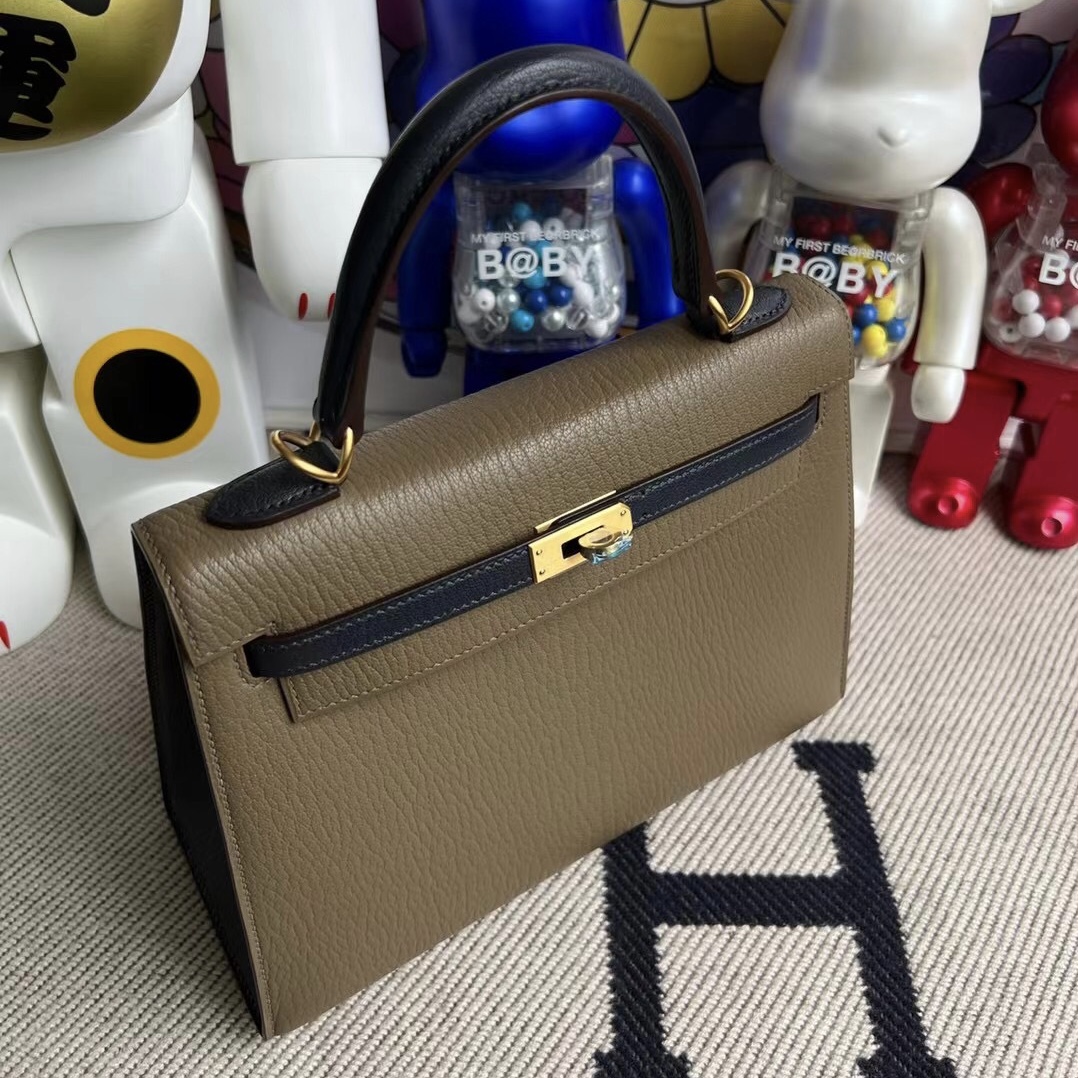 Hermès Kelly 25cm Chevre Mysore 18  Etoupe2Z Blue nuit Brushed gold hardware