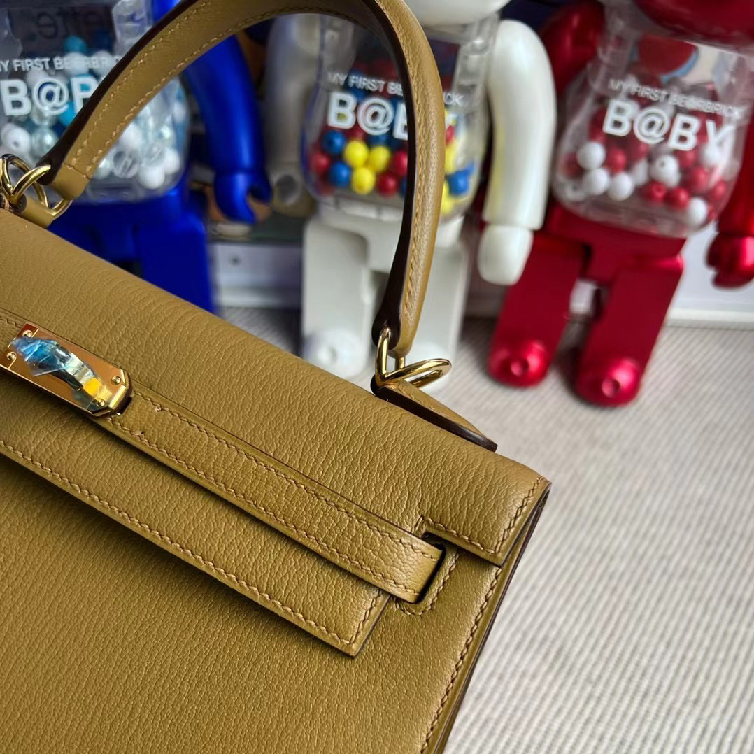 Hermes Kelly 25 Chevre Mysore 2H Kraft Gold Hardware Hermes Kelly 25 Chevre Mysore 2H Kraft Gold Hardware