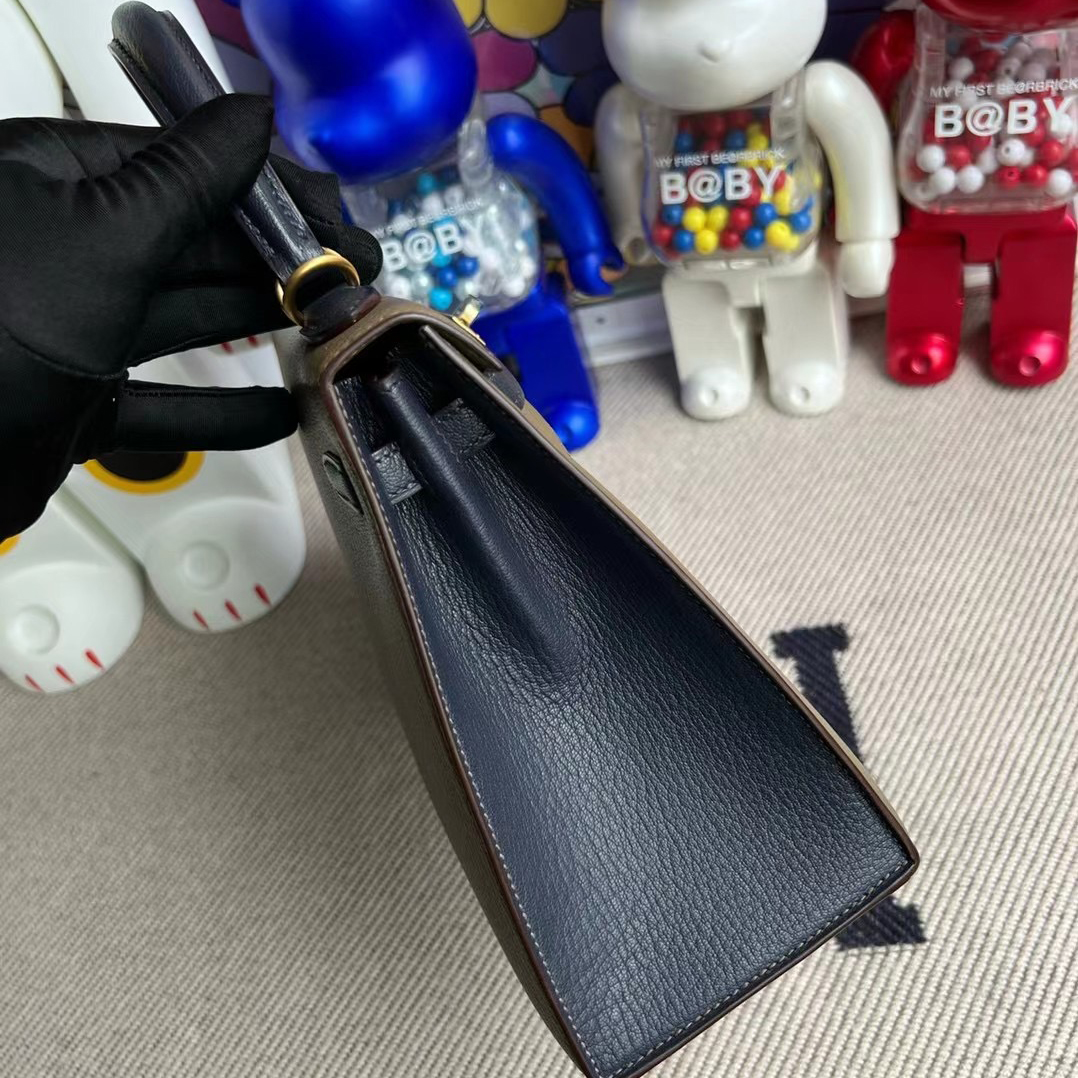 Hermès Kelly 25cm Chevre Mysore 18  Etoupe2Z Blue nuit Brushed gold hardware