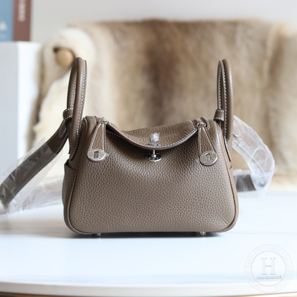 Hermès Lindy 26 bag CC18 Etoupe Clemence PHW Silver hardware