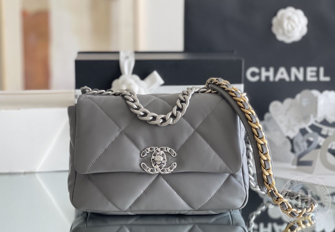 CHANEL 19BAG 26CM