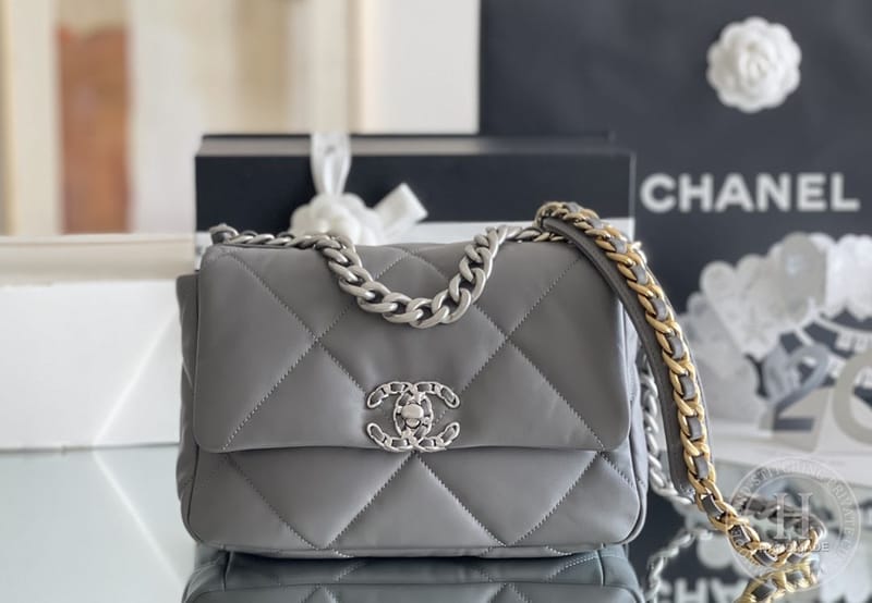CHANEL 19BAG 26CM