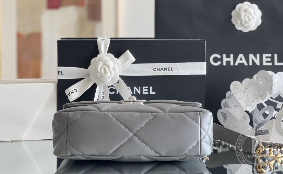 CHANEL 19BAG 26CM