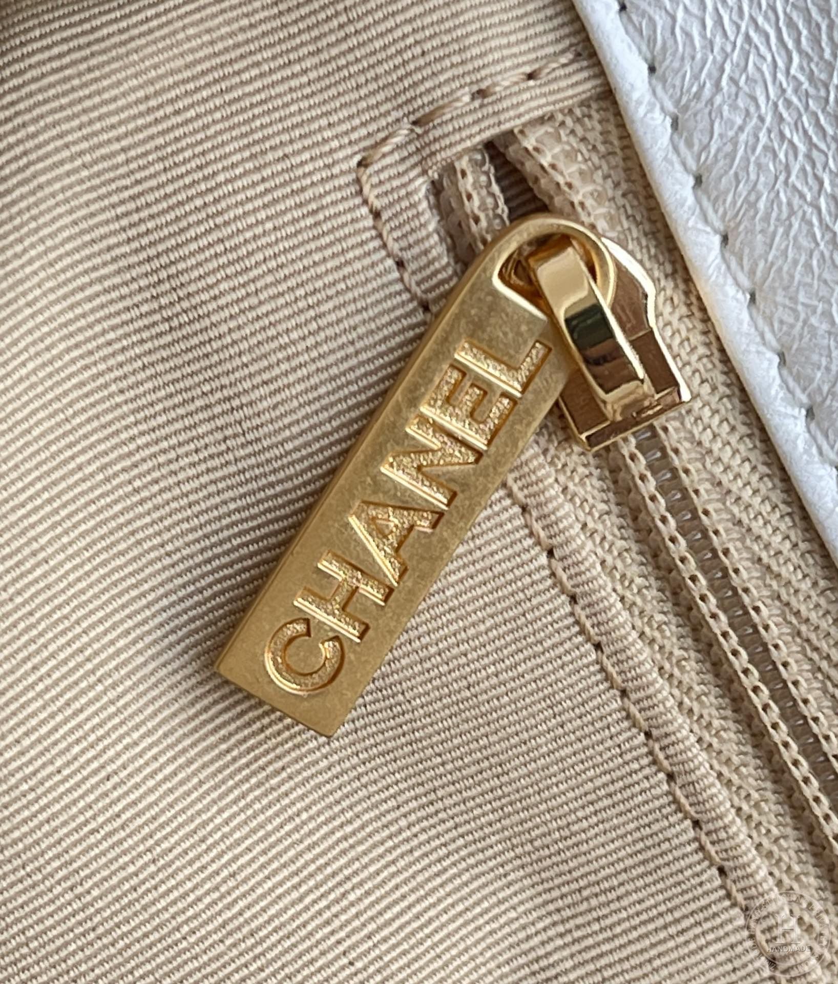 CHANEL 19 BAG SIZE 26CM CHANEL 19 BAG SIZE 26CM