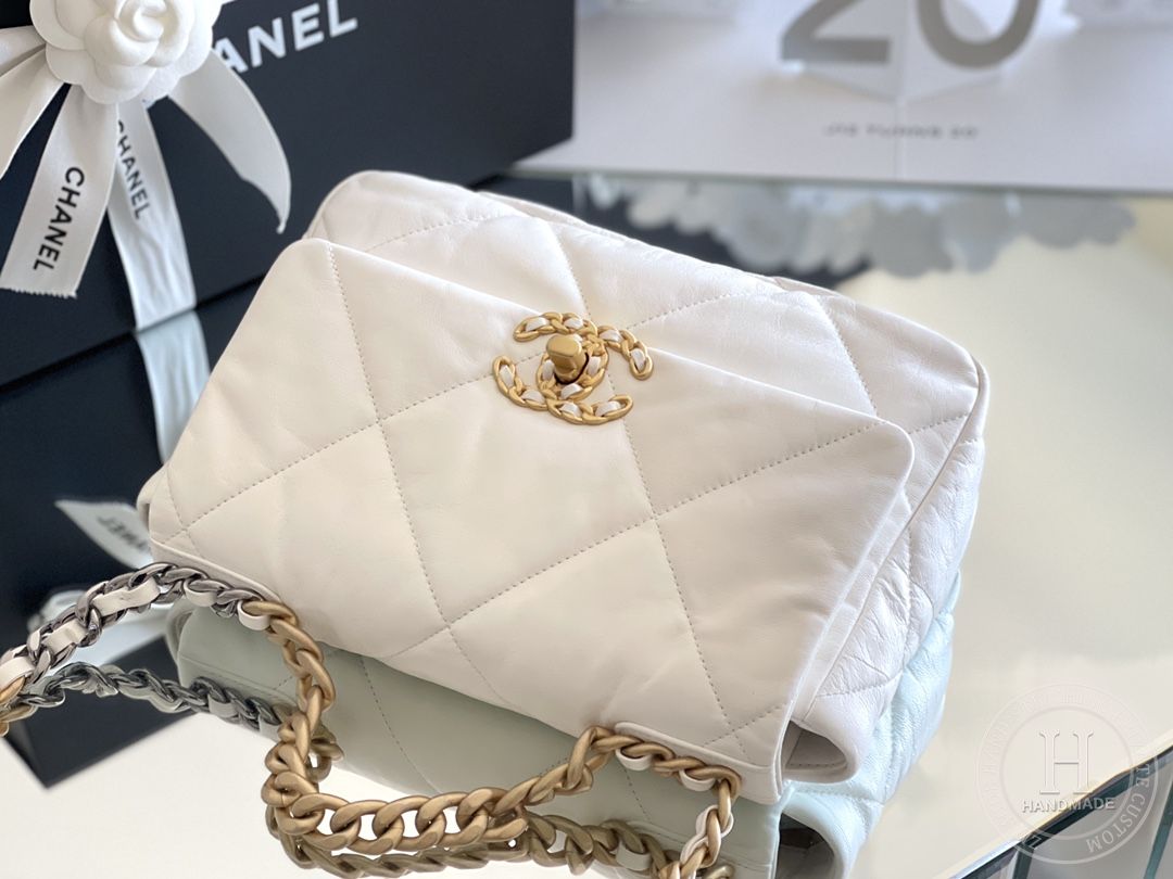 CHANEL 19 BAG SIZE 26CM CHANEL 19 BAG SIZE 26CM
