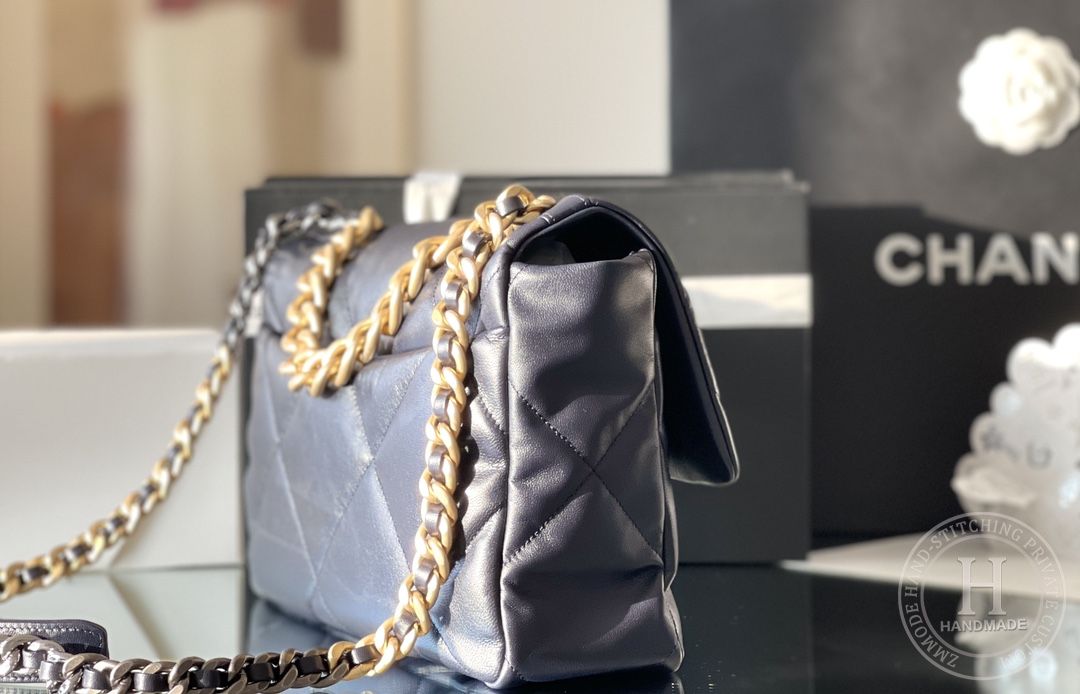 CHANEL 19 BAG 30CM CHANEL 19 BAG 30CM