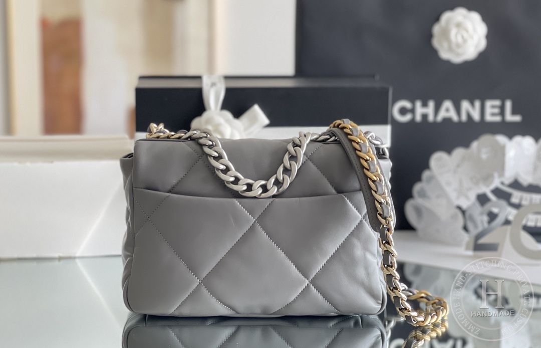 CHANEL 19BAG 26CM