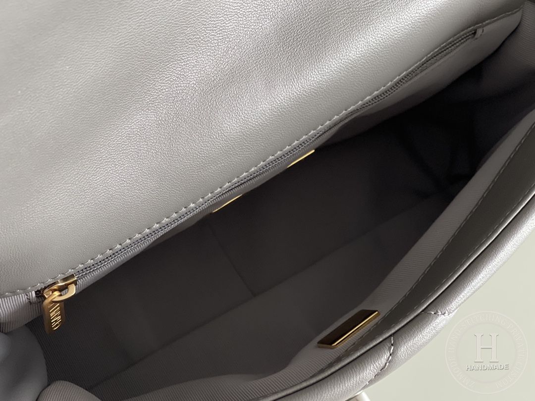 CHANEL 19BAG 26CM