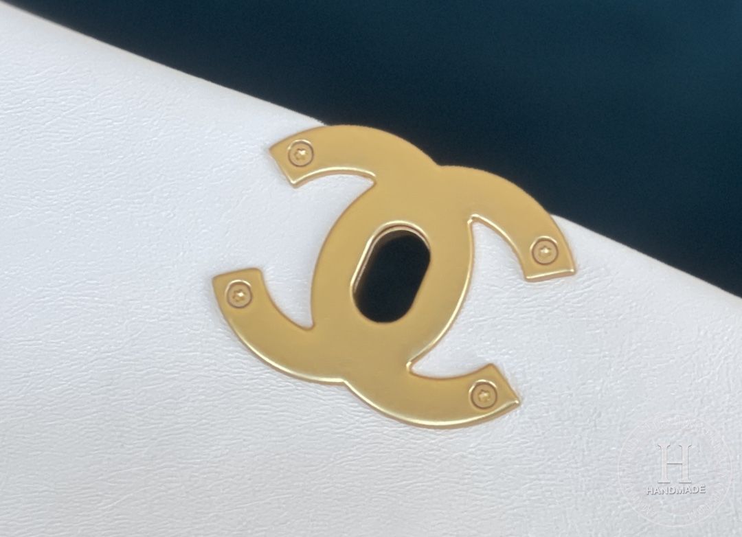 CHANEL 19 BAG SIZE 26CM CHANEL 19 BAG SIZE 26CM