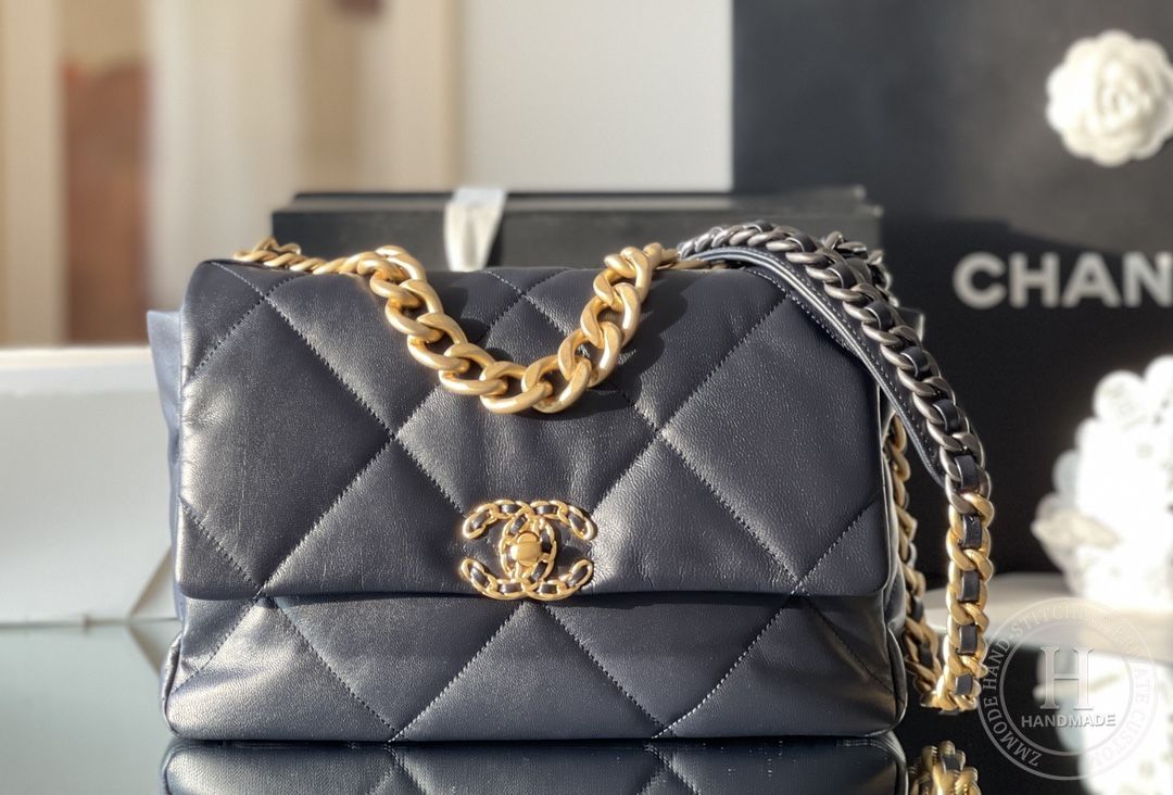CHANEL 19 BAG 30CM 20 &times; 30 &times; 10 CM 黑色 金扣