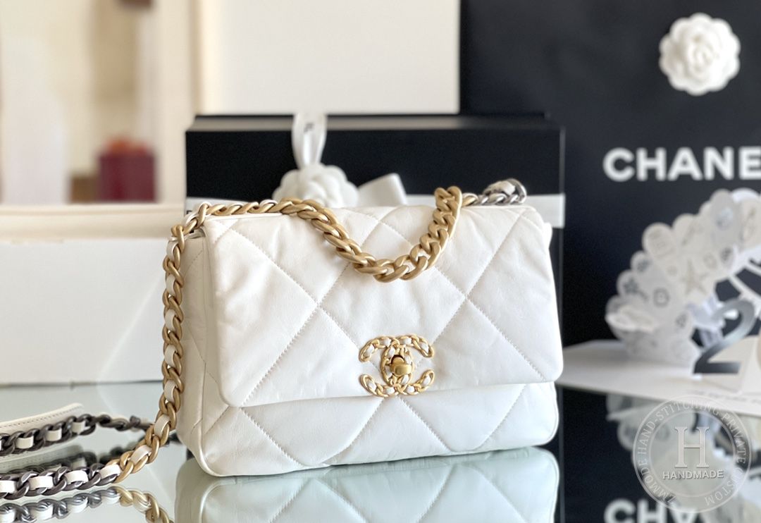 Chanel 19 26 cm new arrivals
