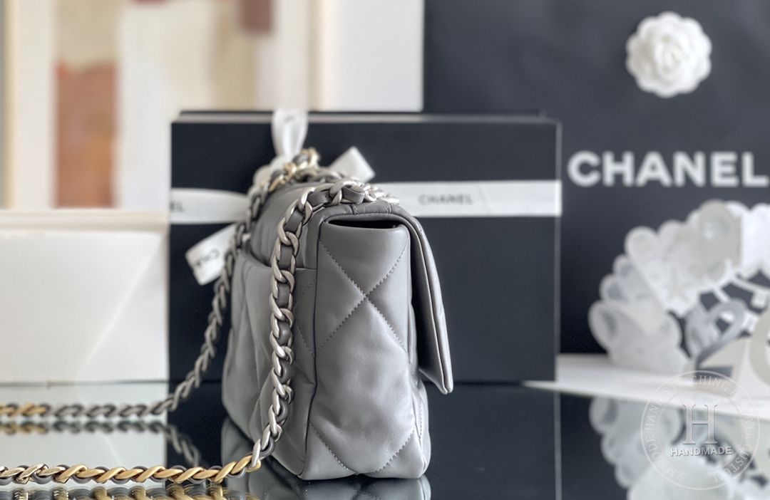 CHANEL 19BAG 26CM