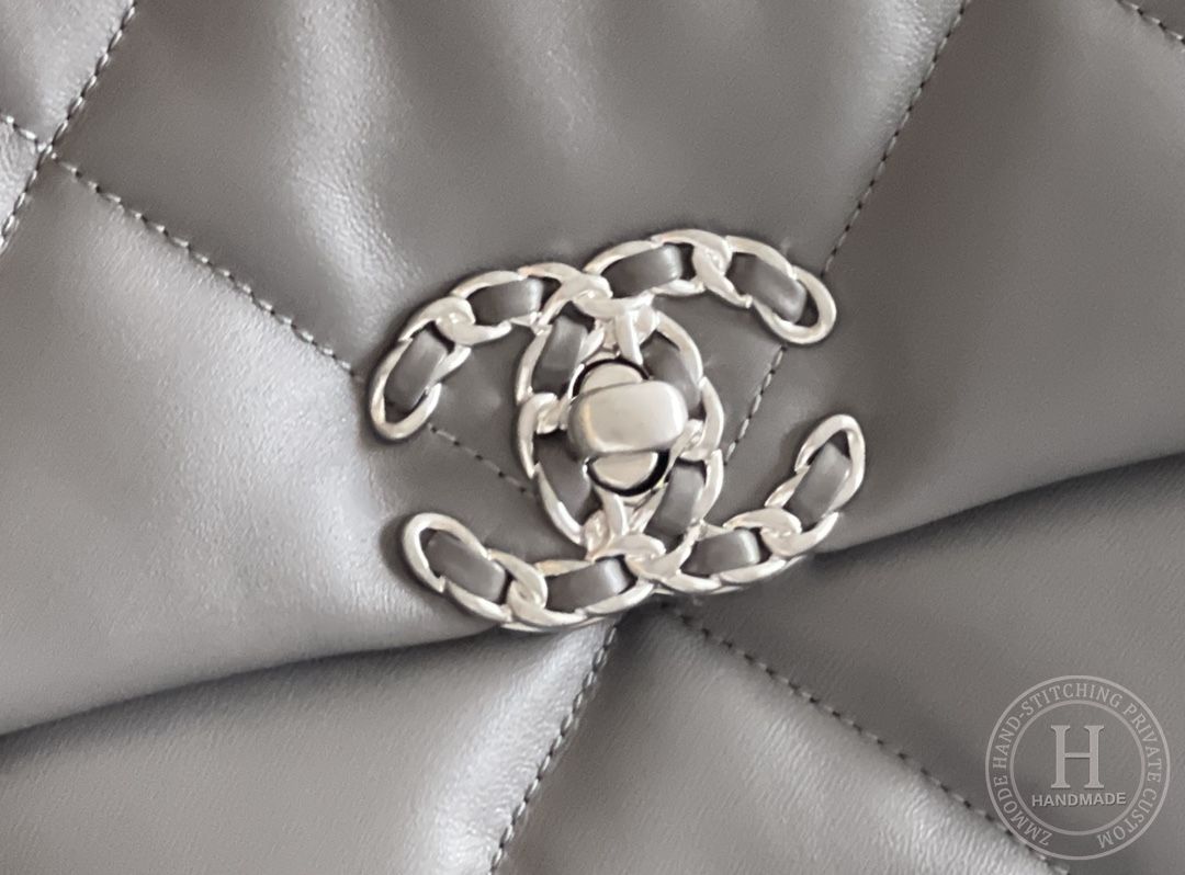 CHANEL 19BAG 26CM