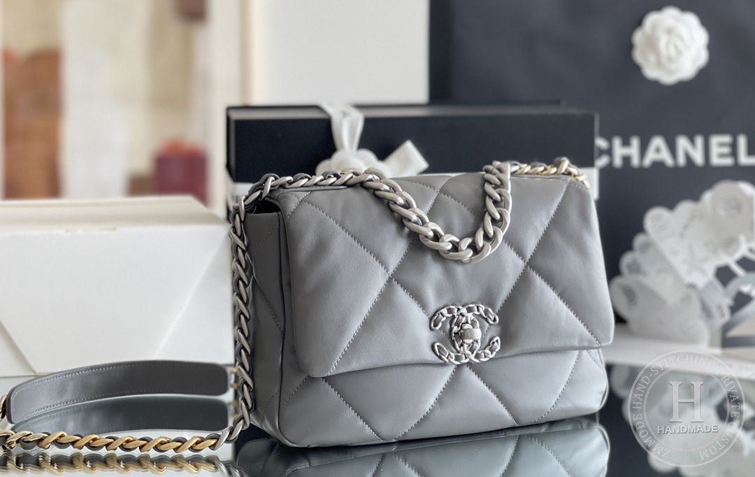 CHANEL 19BAG 26CM