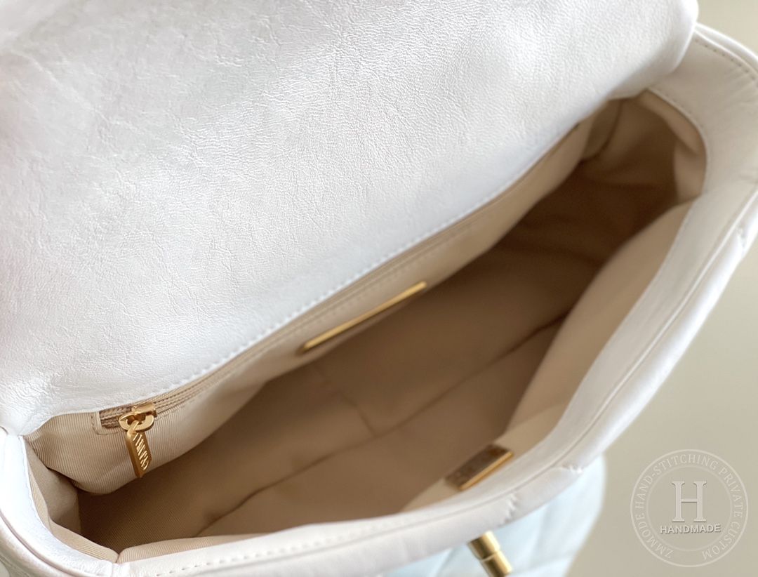 CHANEL 19 BAG SIZE 26CM CHANEL 19 BAG SIZE 26CM