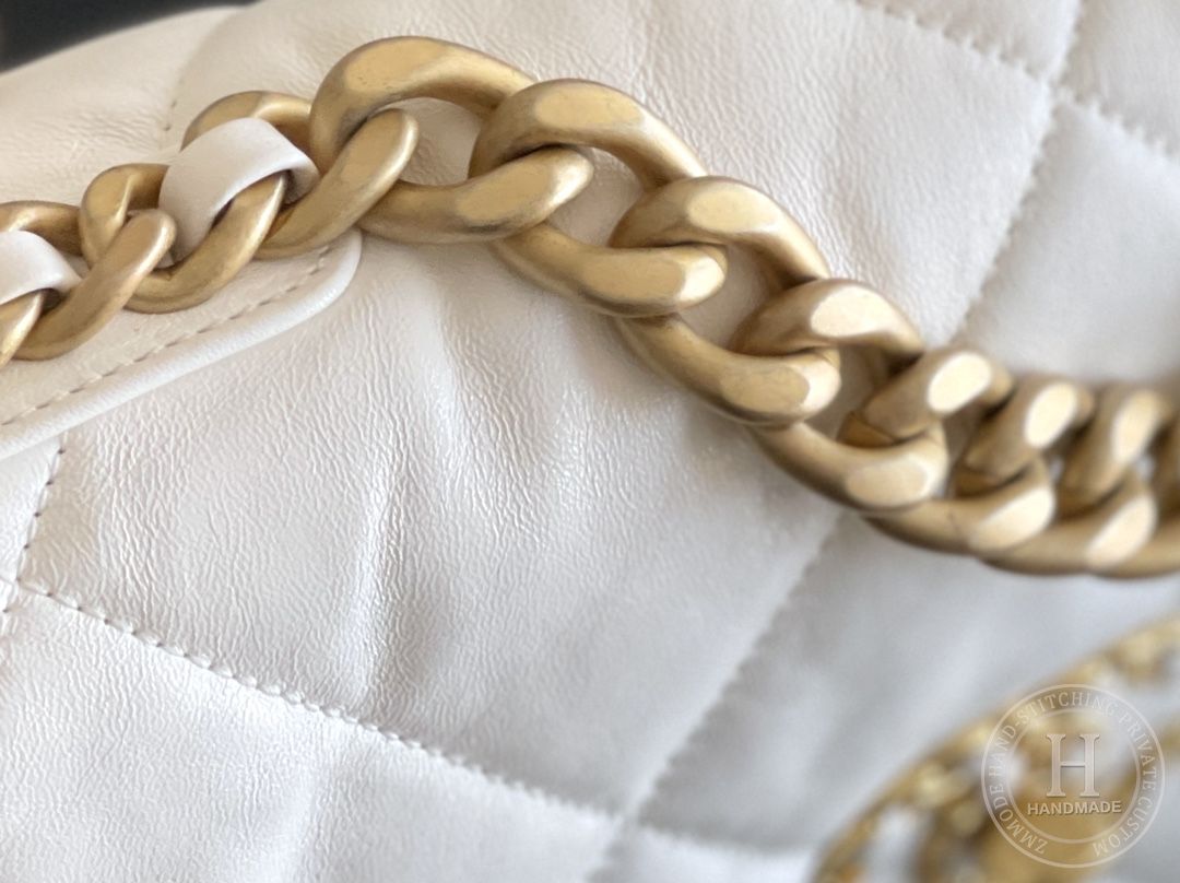 CHANEL 19 BAG SIZE 26CM CHANEL 19 BAG SIZE 26CM