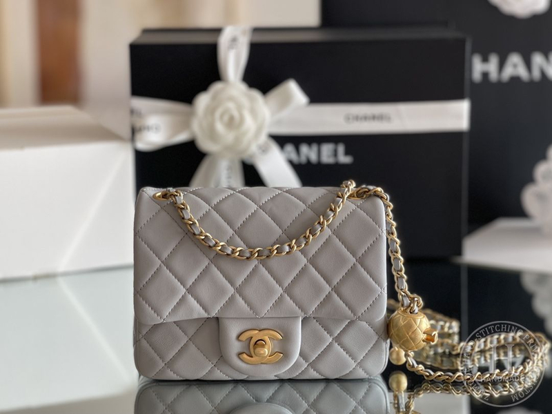 Lambskin Quilted Mini Square Flap White-3757