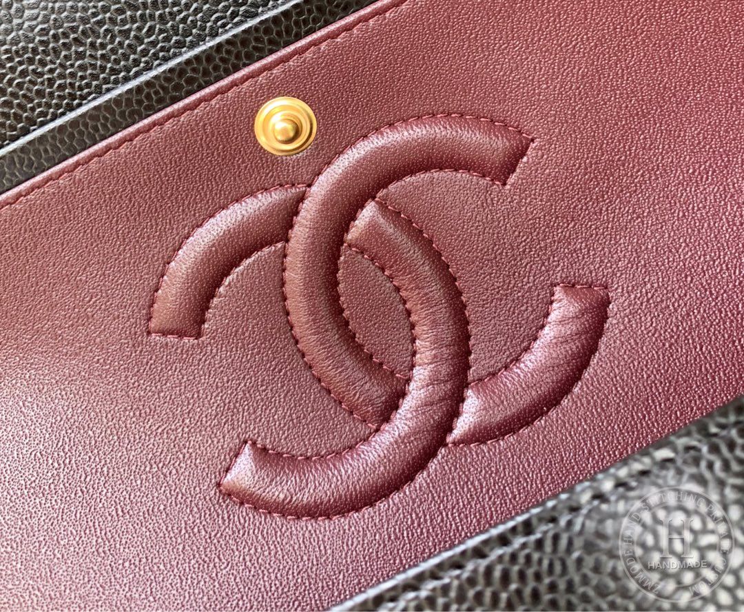 CLASSIC FLAP 25.5 × 15.5 × 6.5 cm HAAS LEATHER 经典黑