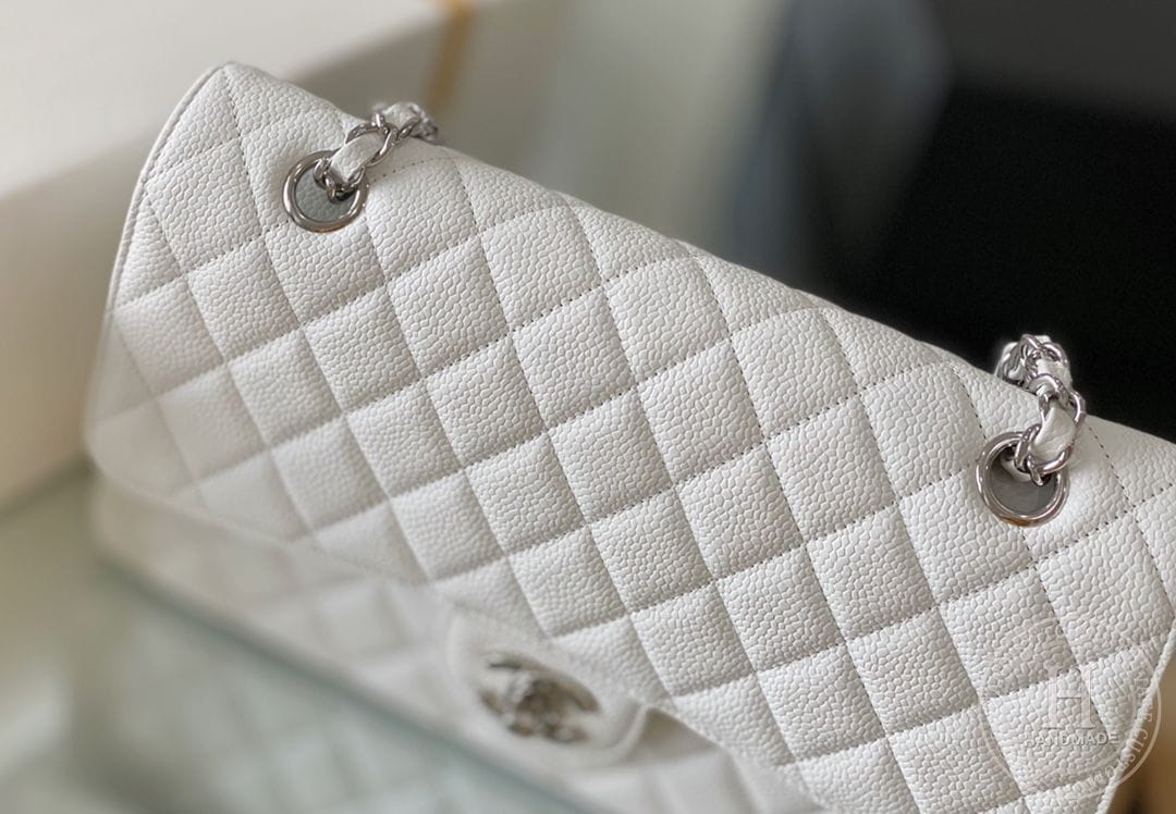 CLASSIC FLAP 25.5 × 15.5 × 6.5 cm HAAS LEATHER 翡翠绿-8035