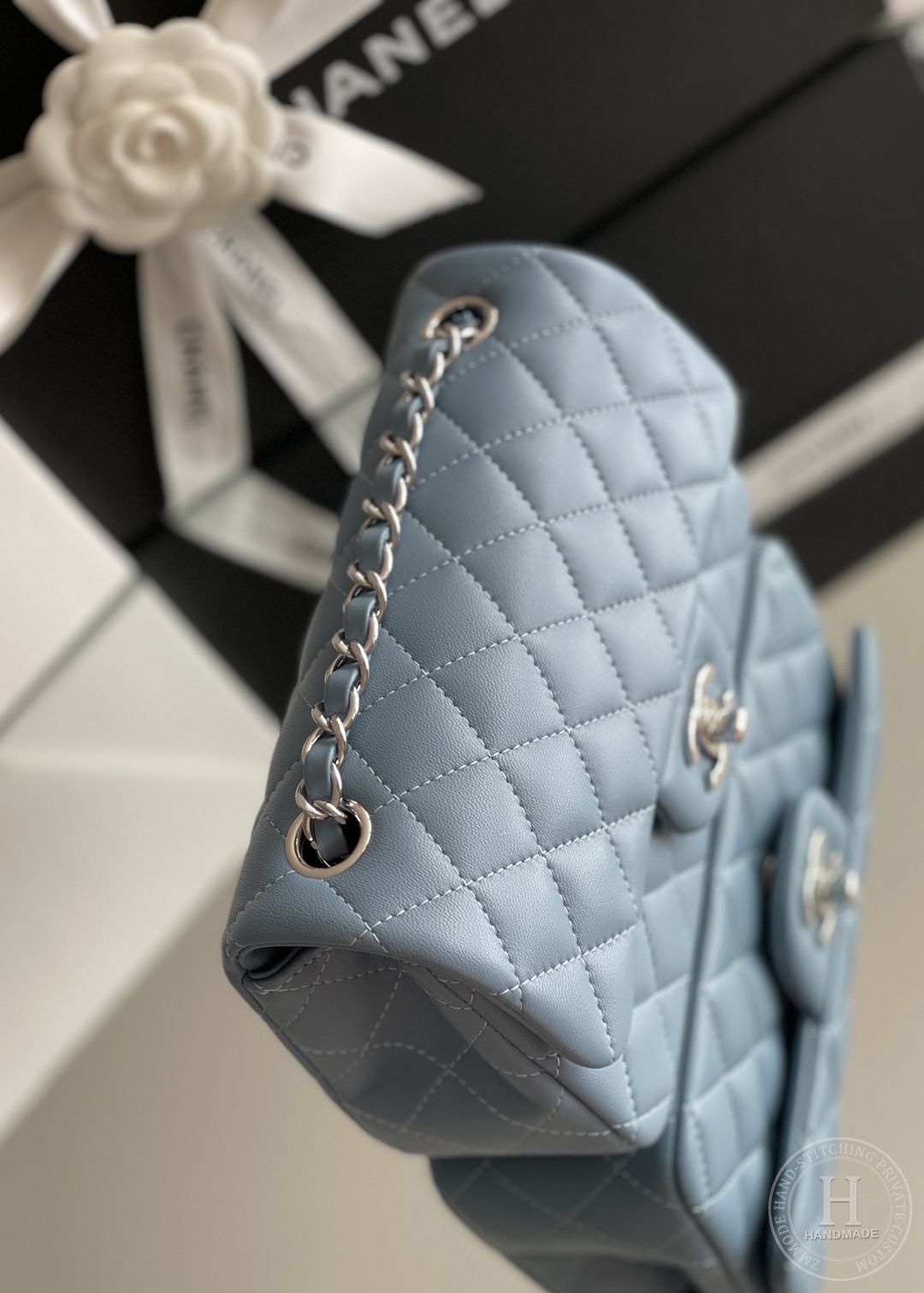 Mini Square Flap CLASSIC FLAP 13.5 × 17 × 8 cm GR CHEVER LEATHER 雾霾蓝