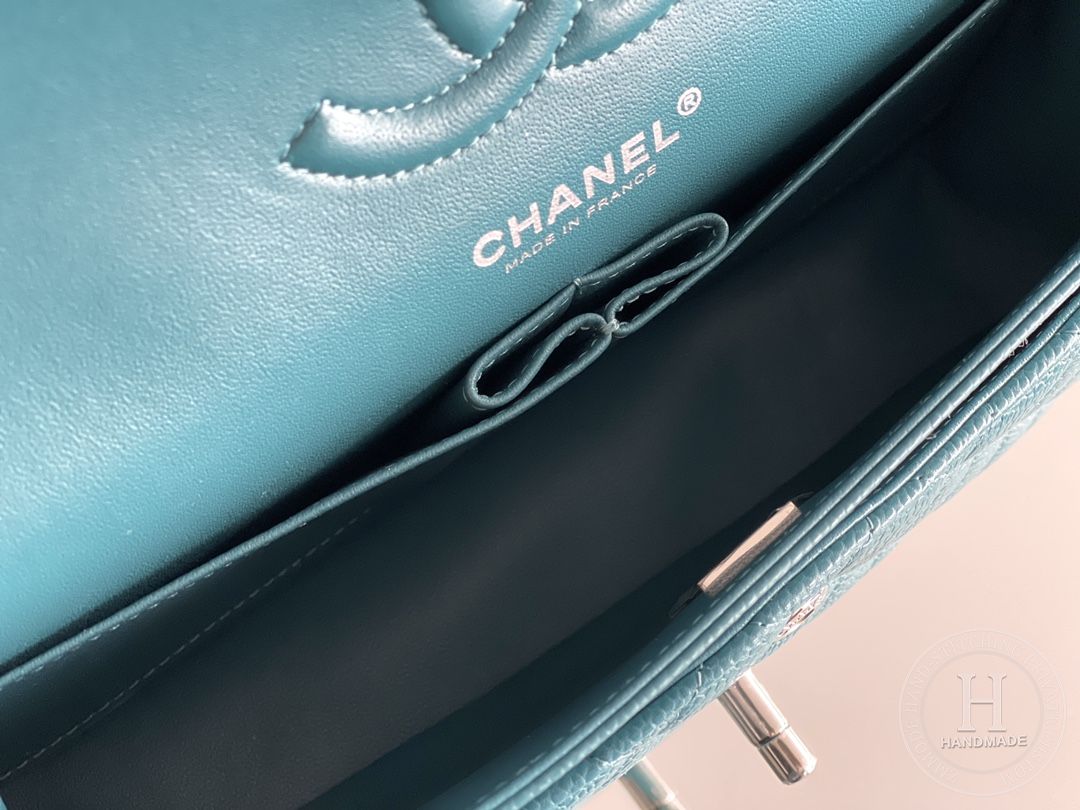 CLASSIC FLAP 25.5 × 15.5 × 6.5 cm HAAS LEATHER 翡翠绿