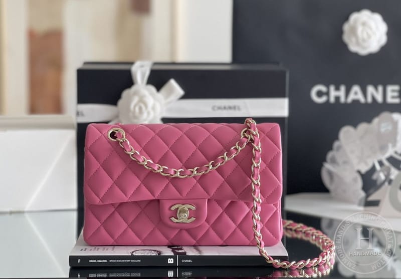 CLASSIC FLAP 12× 20 × 6 cm ZP羊皮LEATHER 玫红浅金扣
