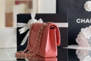 CLASSIC FLAP 25.5 × 15.5 × 6.5 cm ZP LEATHER 玫红浅金扣-3811