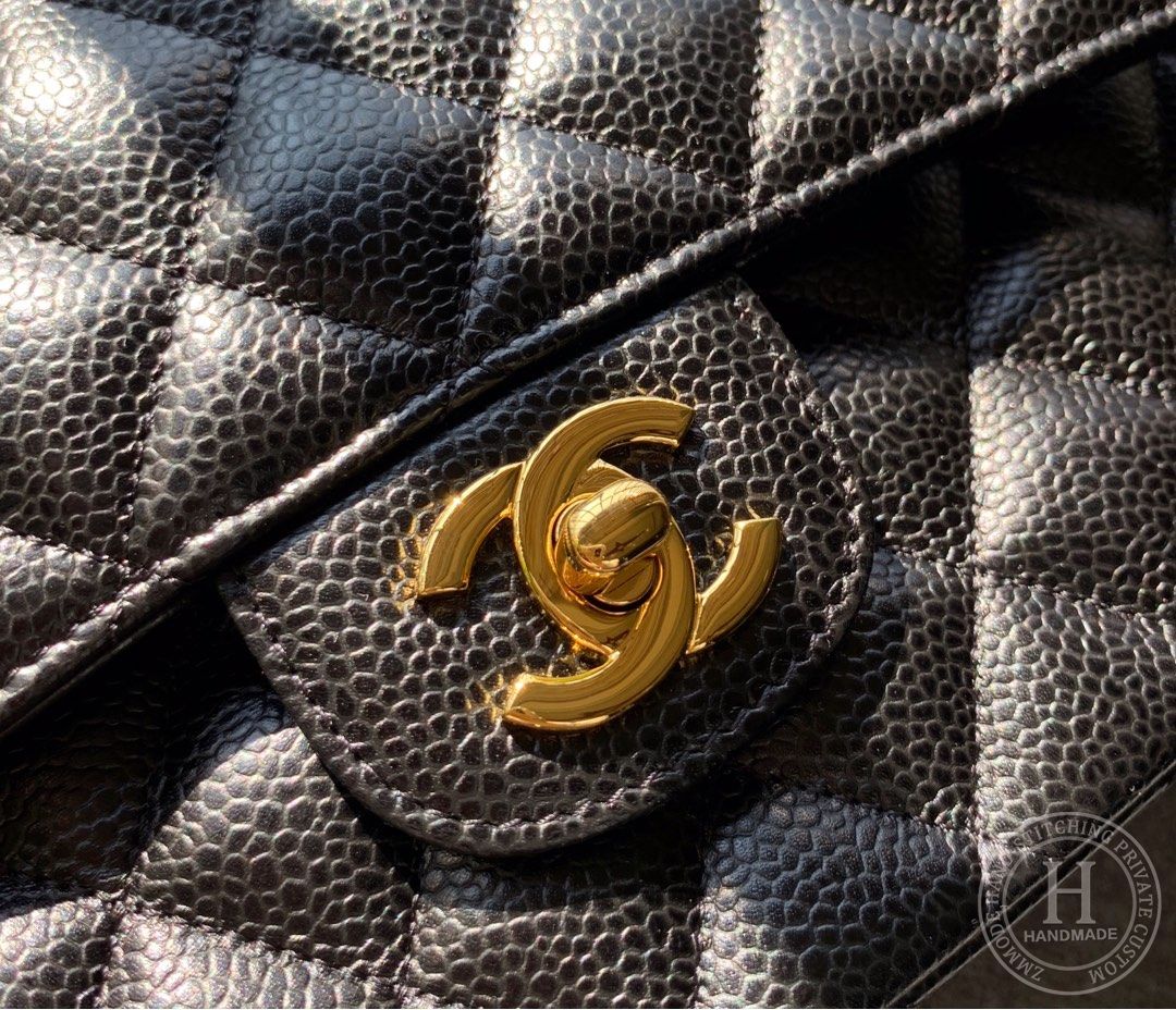 CLASSIC FLAP 25.5 × 15.5 × 6.5 cm HAAS LEATHER 经典黑