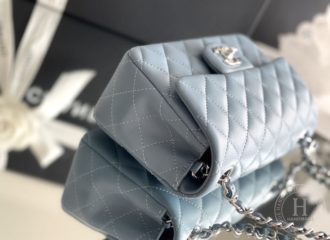 Lambskin Quilted Mini Square Flap（灰色）-2976