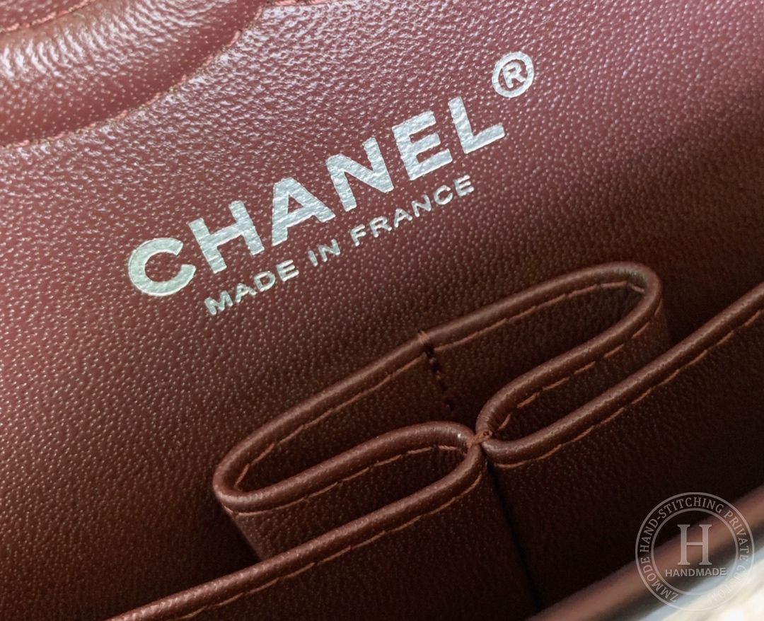 CLASSIC FLAP 25.5 × 15.5 × 6.5 cm HAAS LEATHER 经典黑-9339