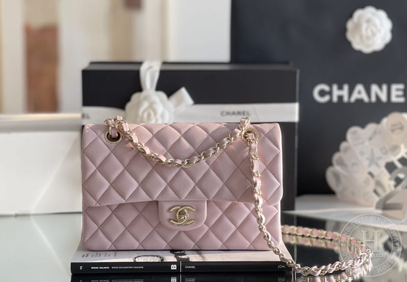 CLASSIC FLAP 23× 14.5 × 6 cm ZP小球纹牛皮LEATHER 樱花粉 浅金扣